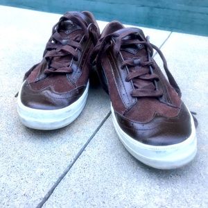 dope AF! & classy-PUMA sneakers..size:10.5